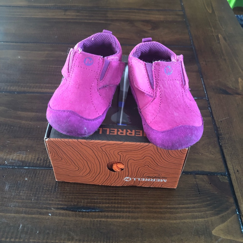Merrel baby shoes size 4
